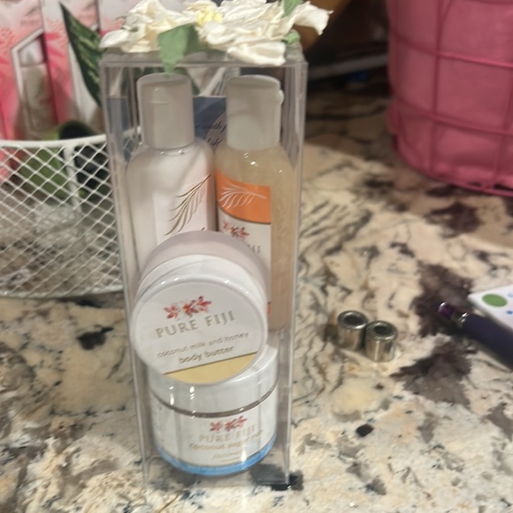 Nib PURE FIGI Home Spa Get Glowing Ritual gift pack! - Picture 2 of 4